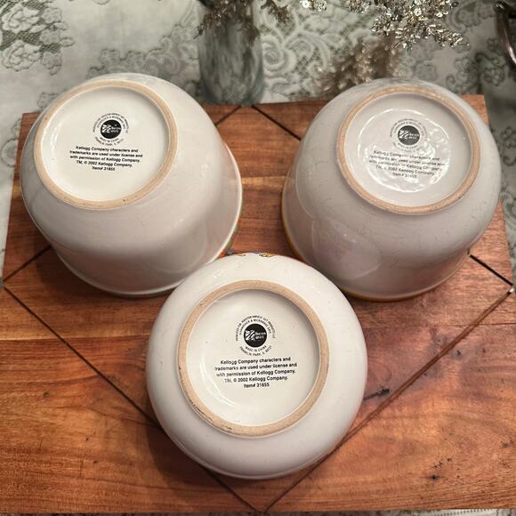 VTG Kellogg's Cereal Mascot Bowls Set of 3 Tony Tiger, Toucan Sam, Corny *Read - Picture 8 of 16